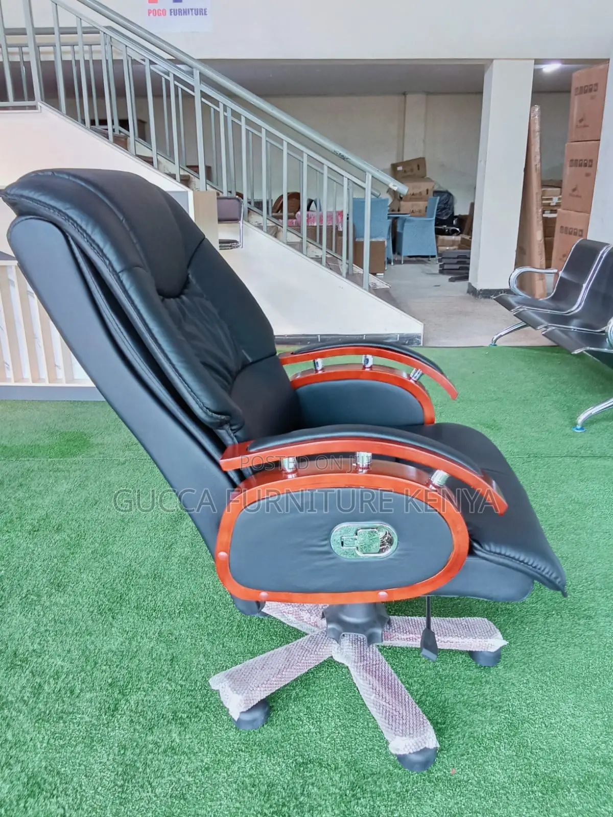 Executive Director's Reclining Office Desk Seat