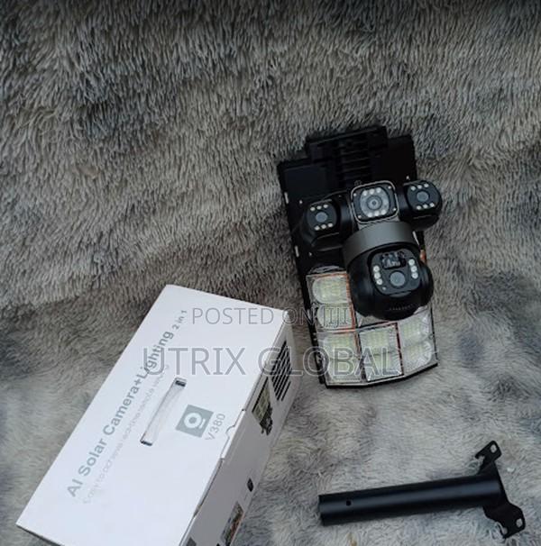 V380 4g Outdoor Solar Camera With Bright Light