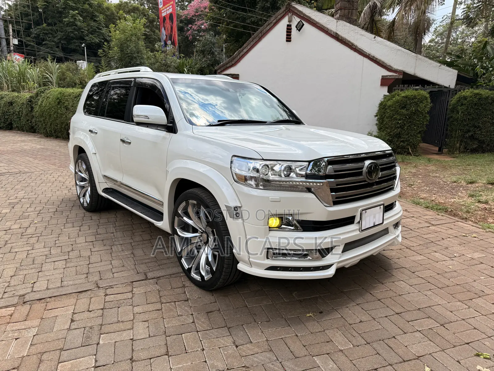 Toyota Land Cruiser 4.6 V8 ZX 2020 White