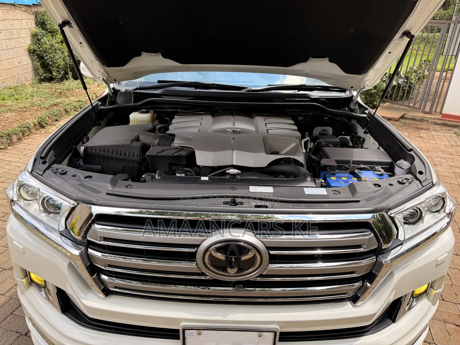 Toyota Land Cruiser 4.6 V8 ZX 2020 White