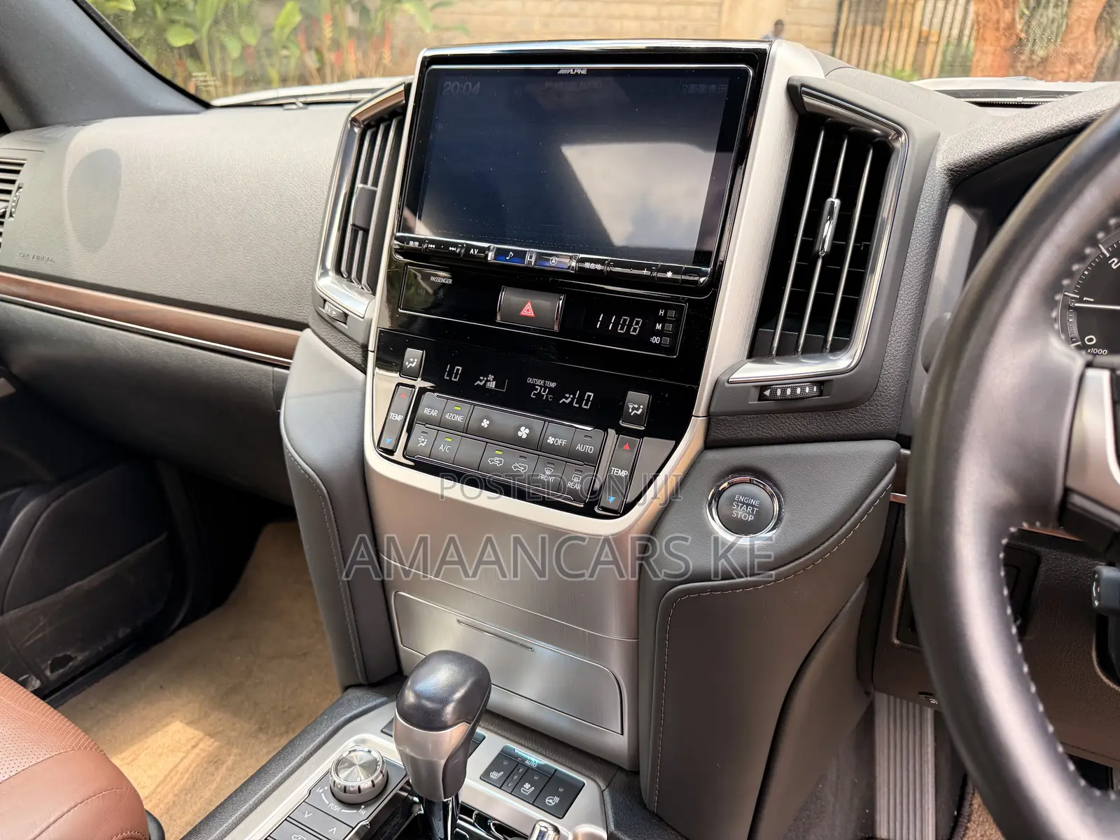 Toyota Land Cruiser 4.6 V8 ZX 2020 White