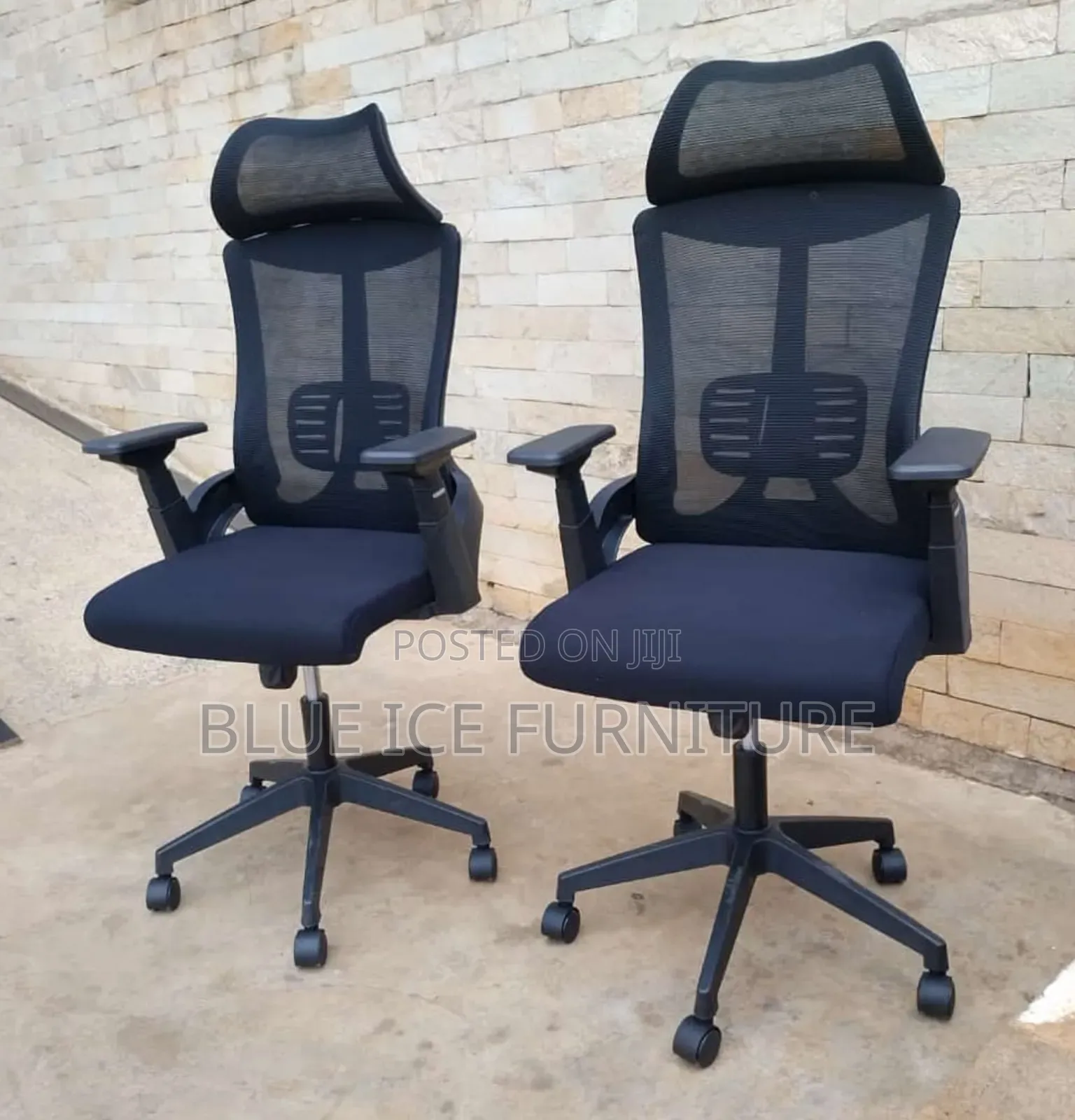 Quality Office Chair With Armrest and Headrest