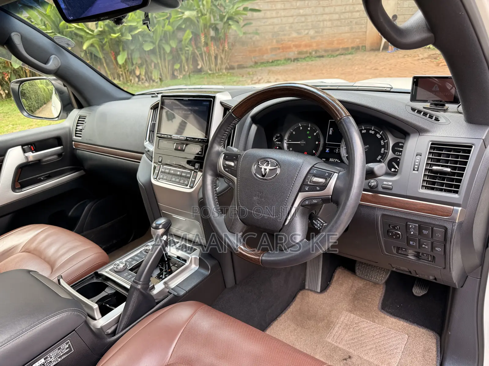 Toyota Land Cruiser 4.6 V8 ZX 2020 White