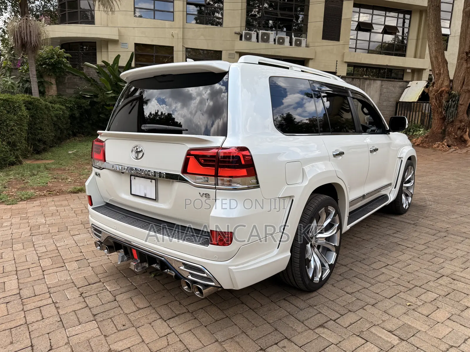 Toyota Land Cruiser 4.6 V8 ZX 2020 White