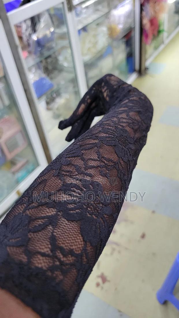 Long Black Lace Gloves - thumbnail 4