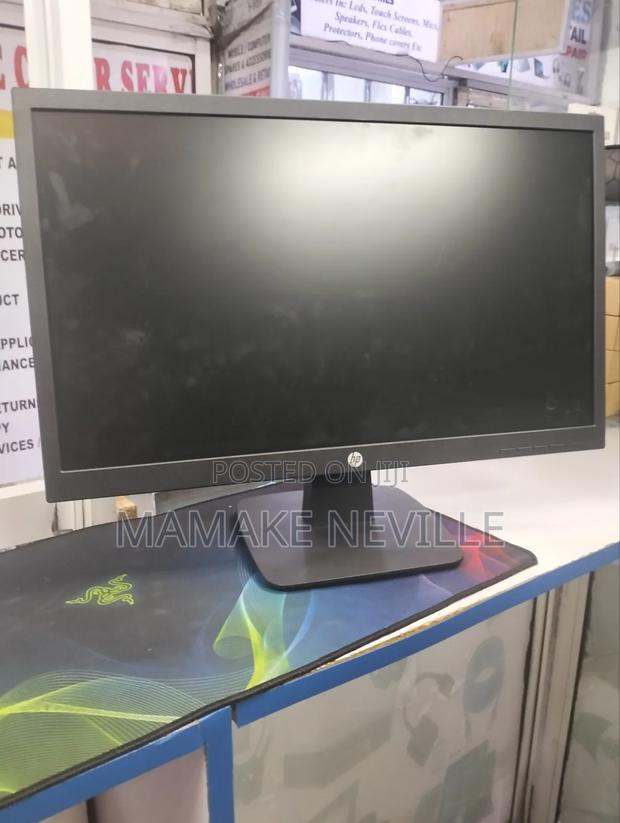 Hp P22v Wide Monitor - main view