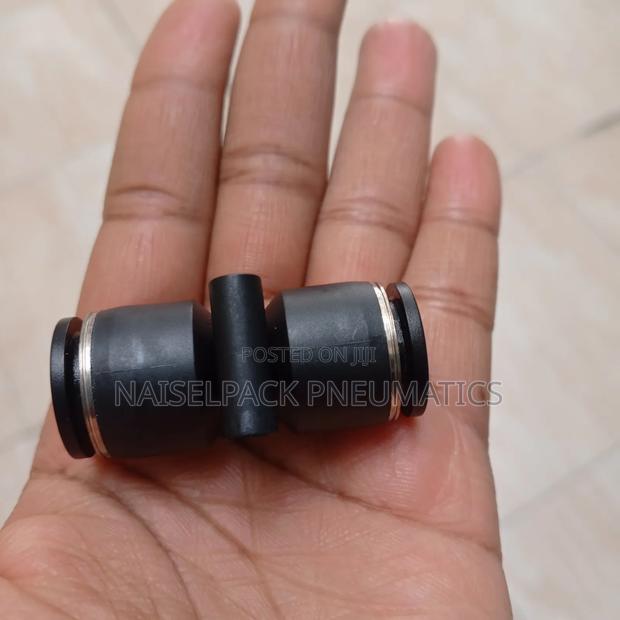 Straight Connector - main view