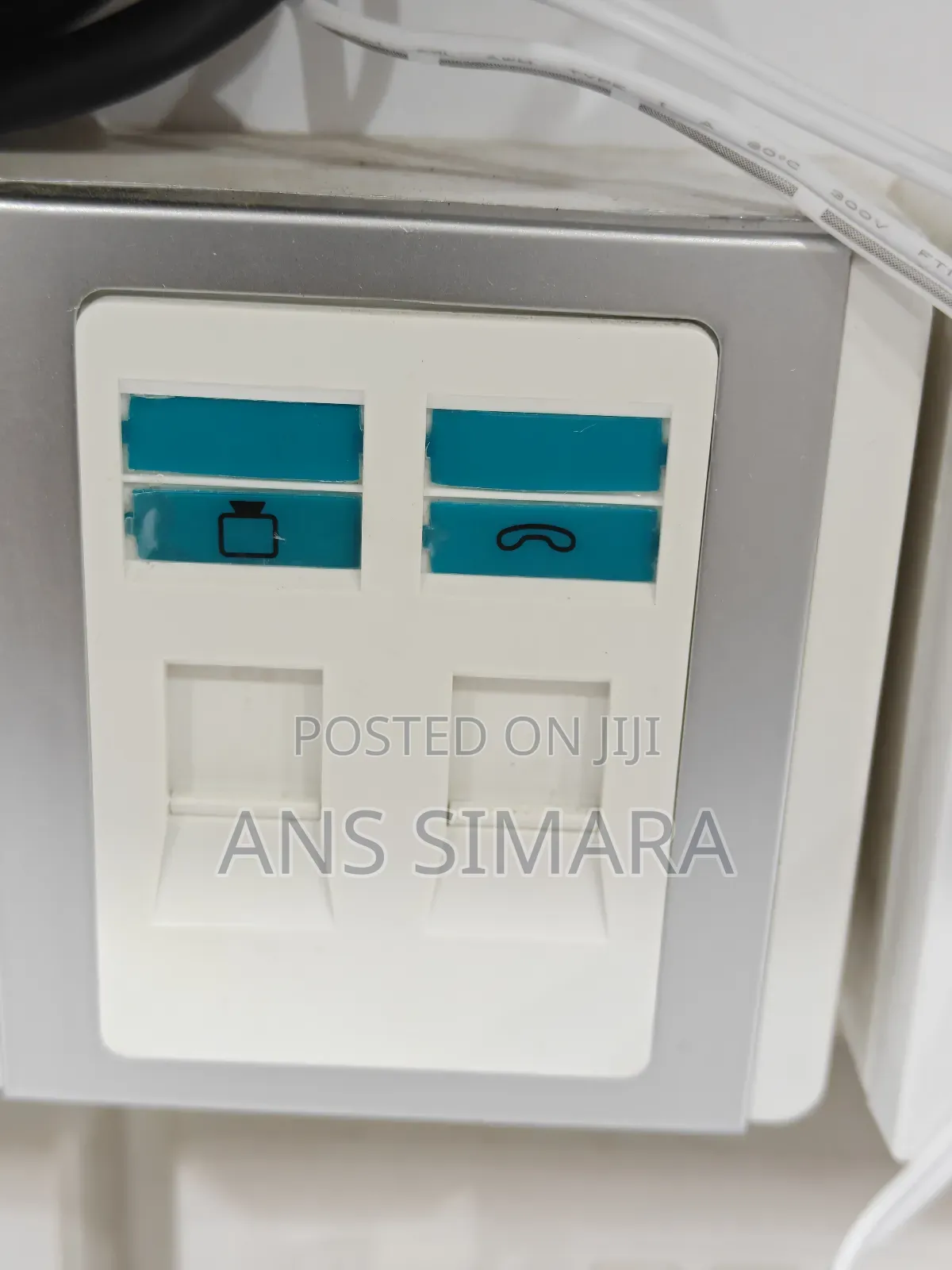 Schneider Electric Neo Series Dual Telecommunication Outlet