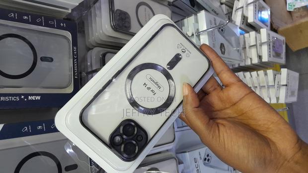 Misea Magnetic Compatible Clear Plated Case for iPhone 14 - thumbnail 2