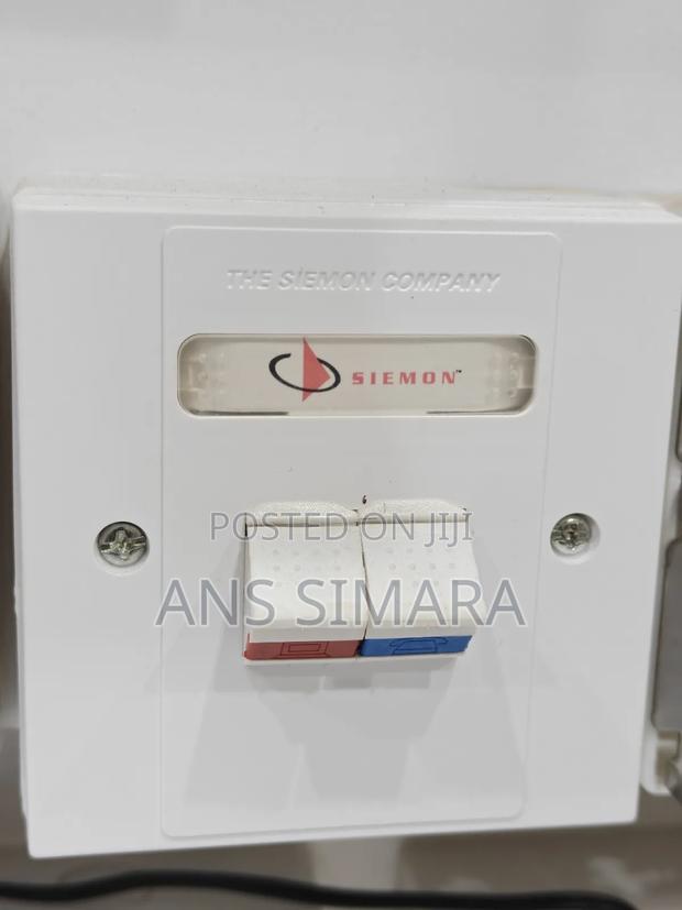 Siemon Dual-Port Networking Faceplate