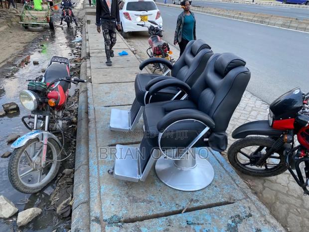 Movable Barber Chairs - main view