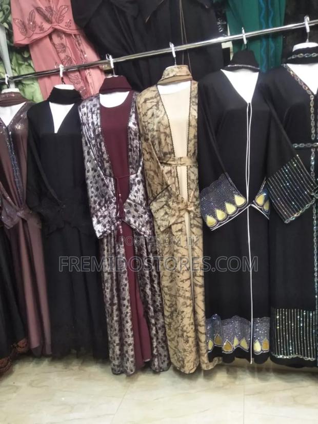 Ladies Classic Abaya - thumbnail 2