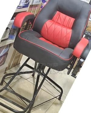 Premium Adjustable Barber Chair – Comfort Style - main view