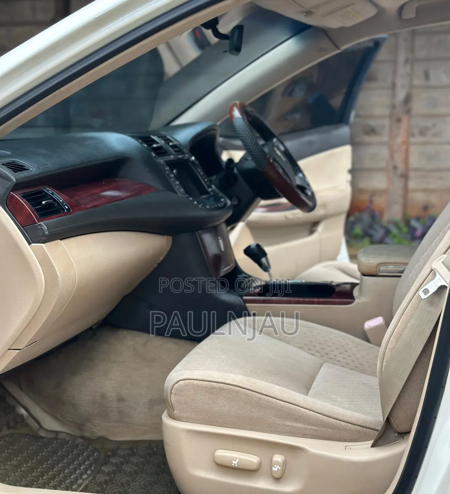 Toyota Crown 2009 White