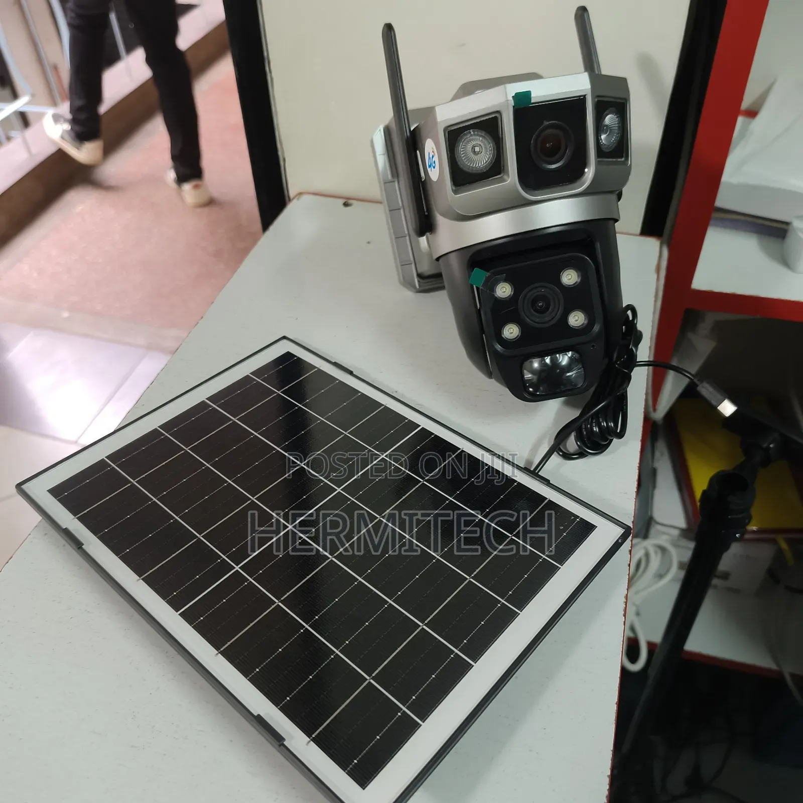 Security CCTV Dual Lens 4g Solar Powered. In
