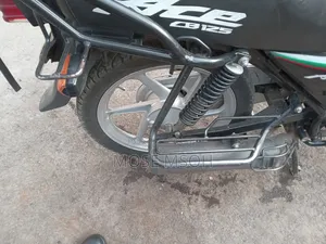 Honda CB 2024 Red
