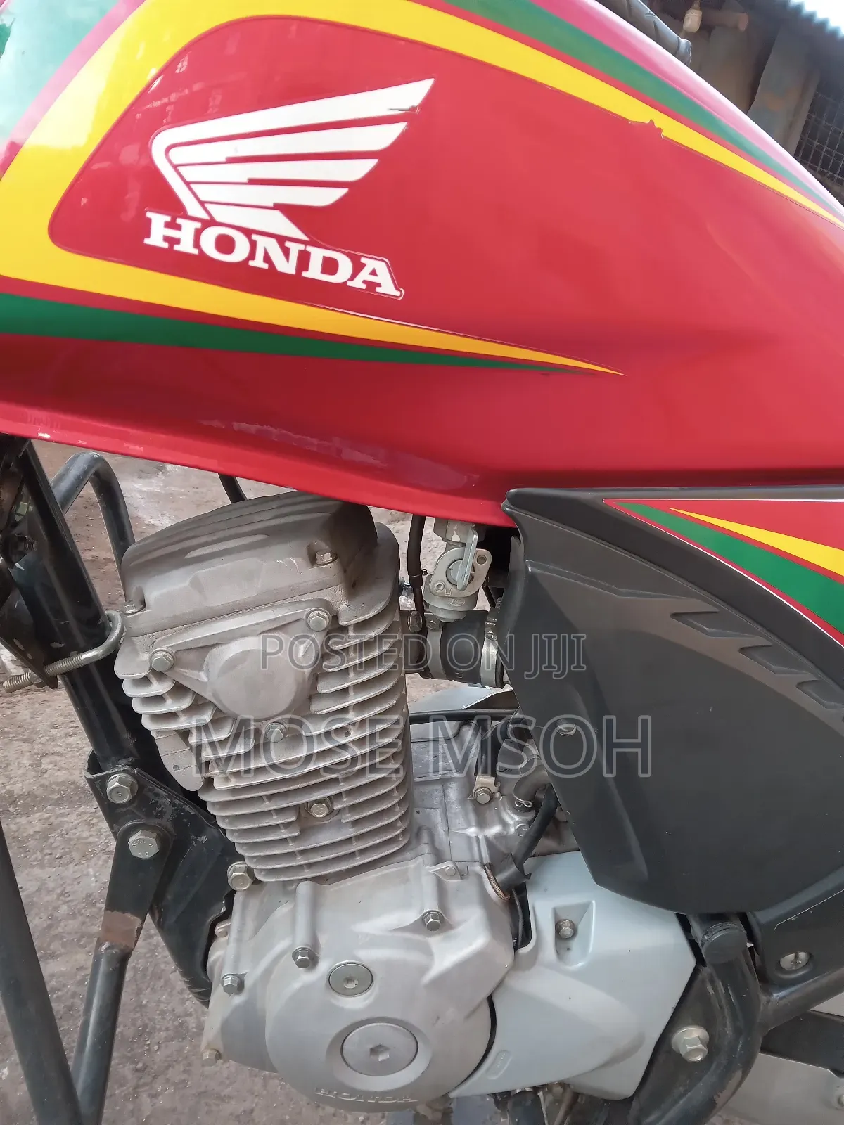 Honda CB 2024 Red