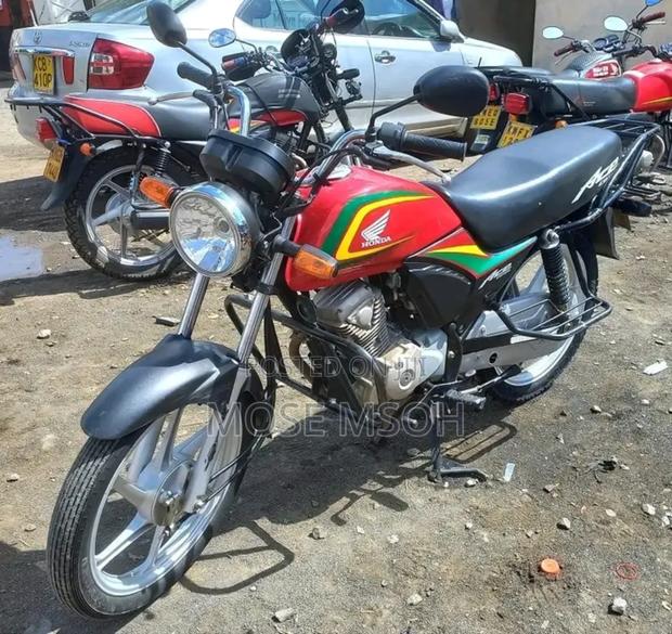 Honda CB 2024 Red - thumbnail 4