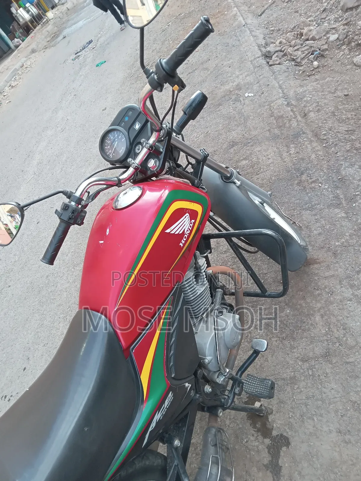 Honda CB 2024 Red