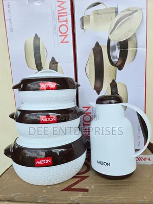 Set of 3 Hotpots With a Flask