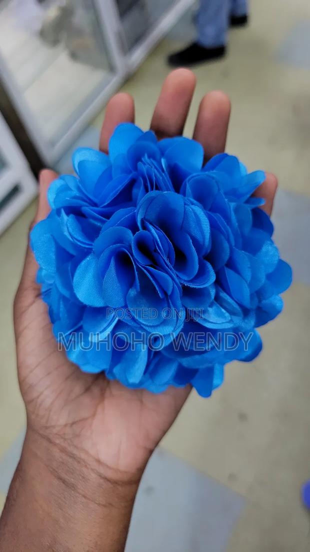 Liiht Blue Flower Clip - thumbnail 3