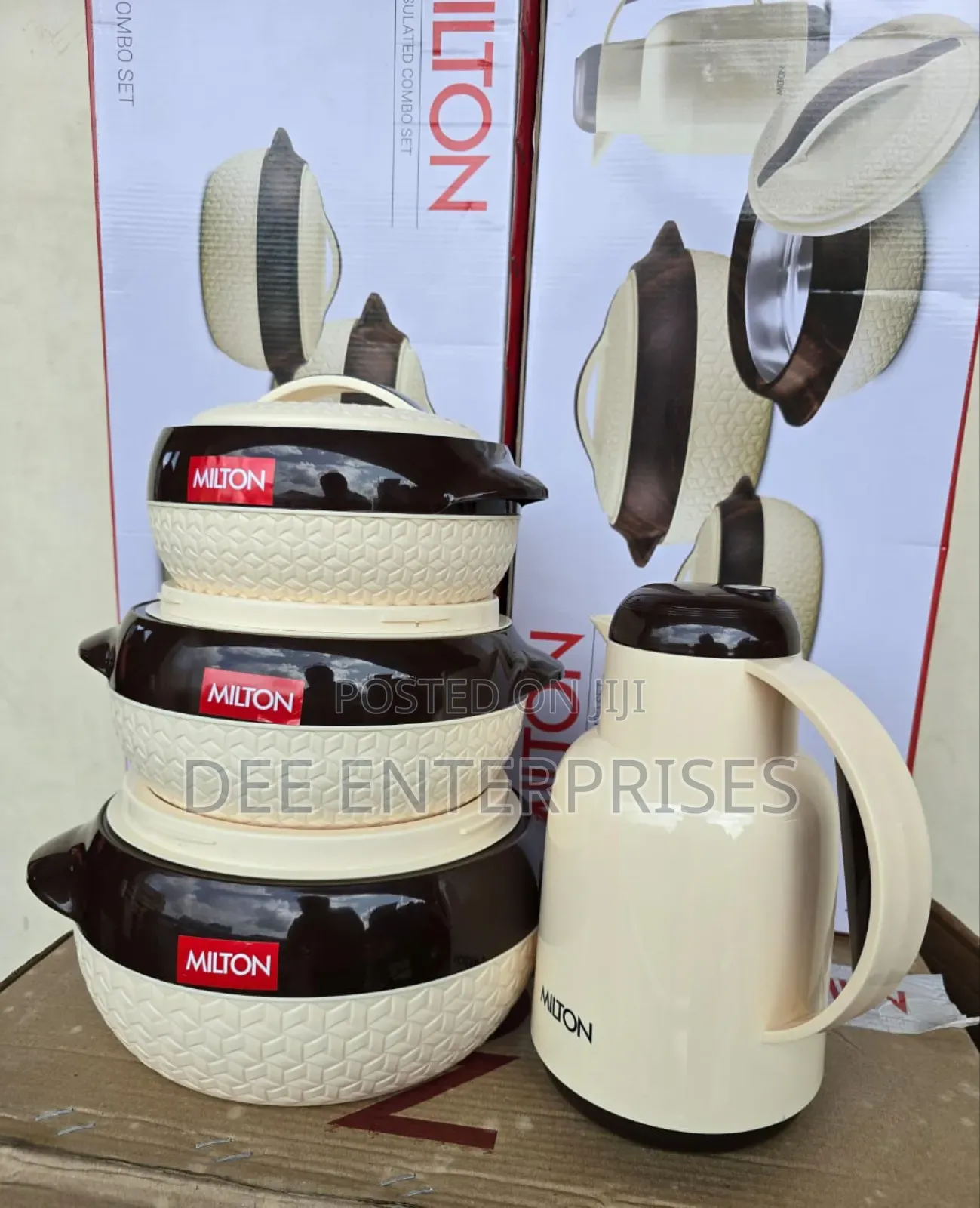 Milton Set of 3 Hotpots With a Flask