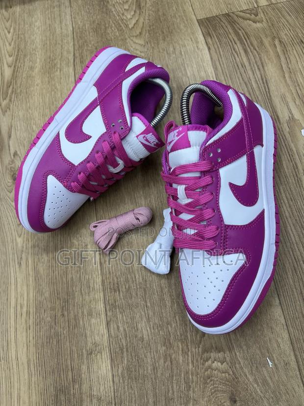 Nike Dunk Low Active Fuchsia Sneakers