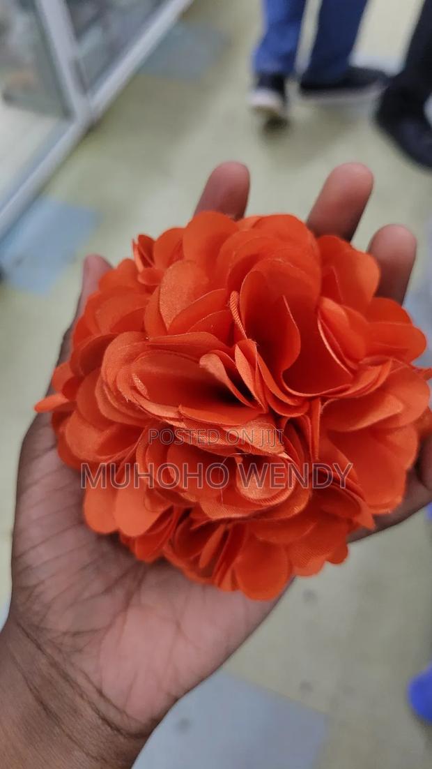 Orange Flower Clip - thumbnail 3