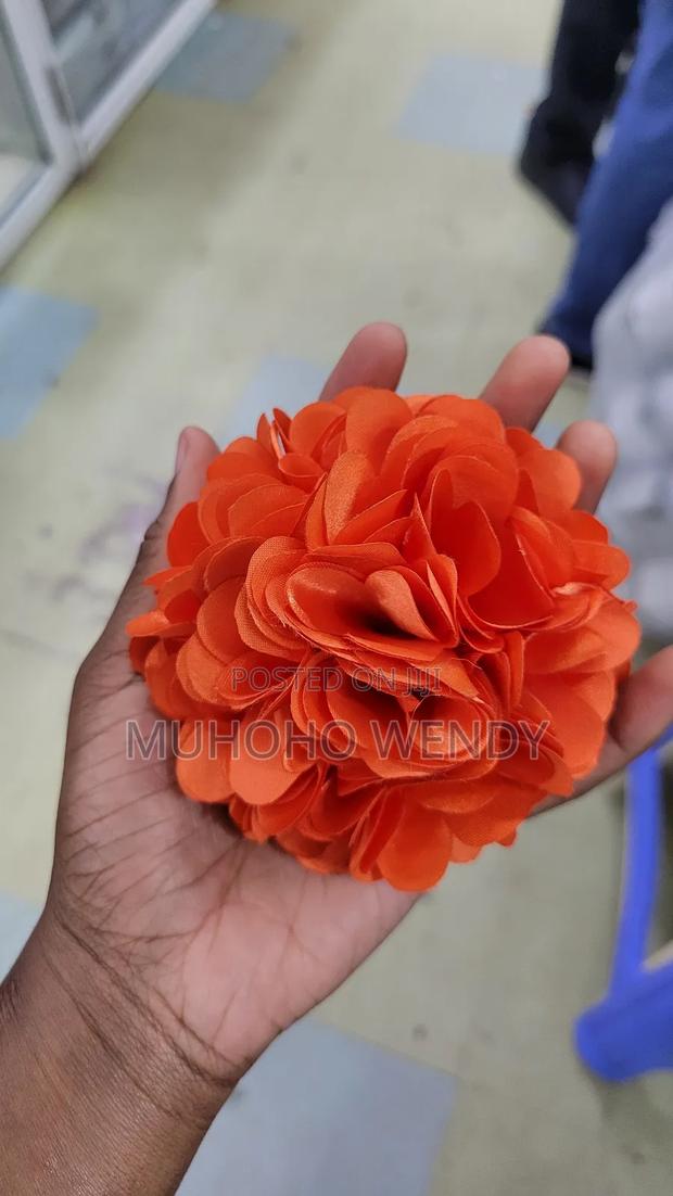 Orange Flower Clip - thumbnail 4
