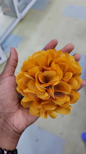 Gold Flowe Clip - thumbnail 2