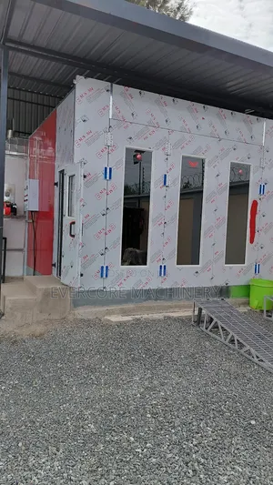 Industrial Spray Booth Machine for Autoworks and Paintwork