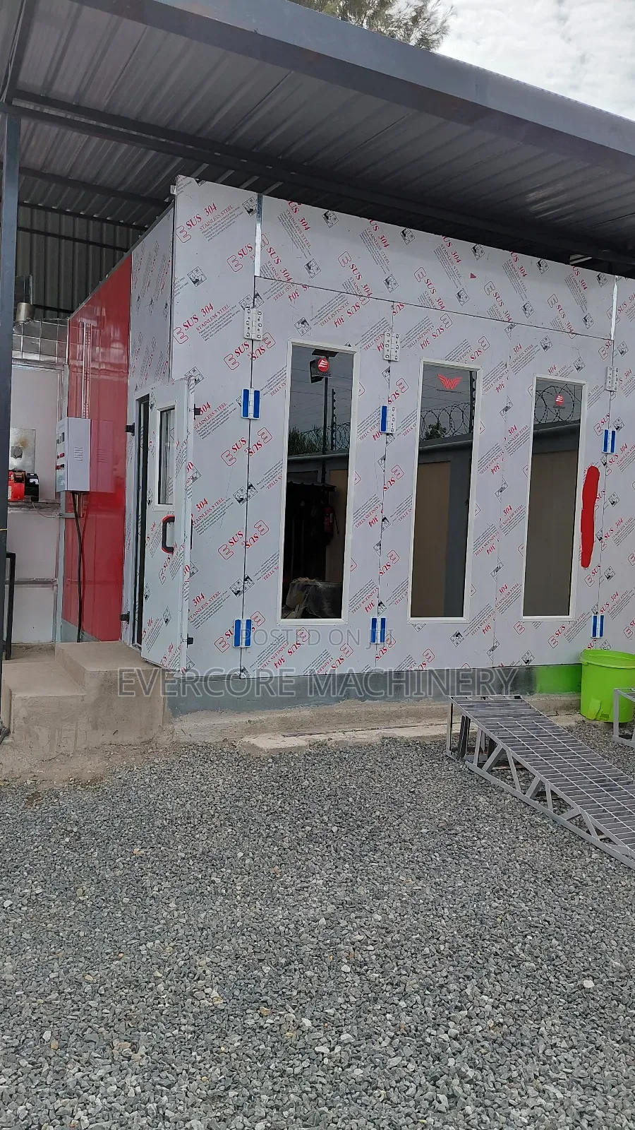 Industrial Spray Booth Machine for Autoworks and Paintwork