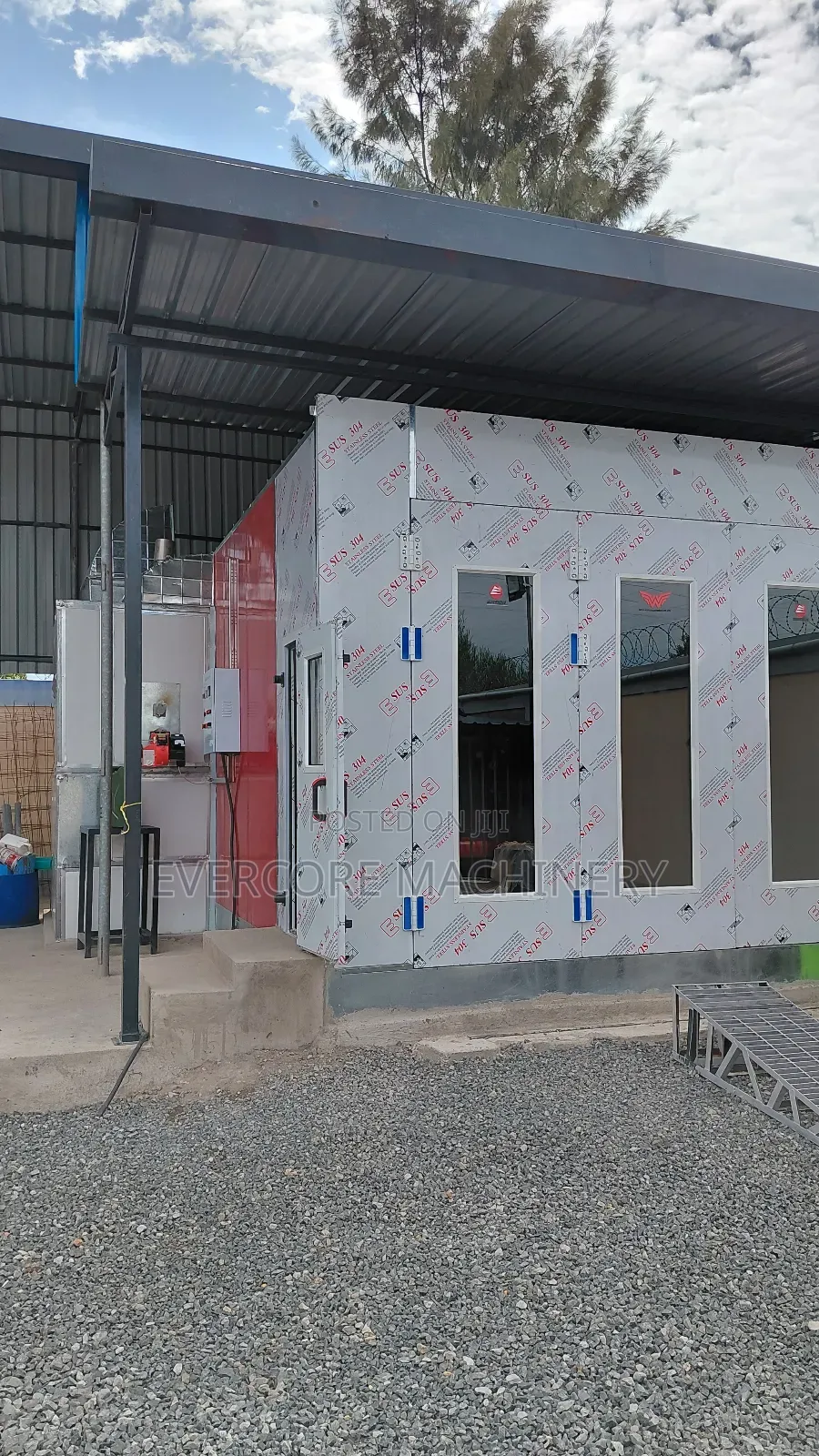 Automatic Vehicle Paint Drier Spray Booth Machine 7.2m Long.
