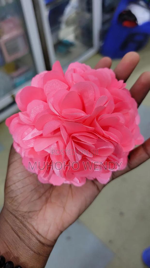 Light Pink Flower Clip - thumbnail 4