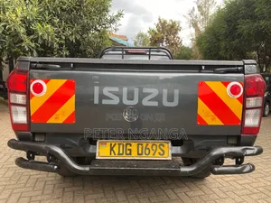 Isuzu D-MAX 2022 Gray