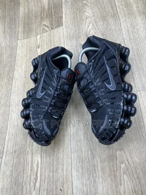 Nike Shox Tl Sneakers In Black Sneakers