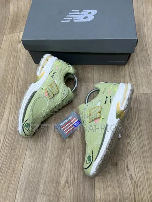 Bryant Giles X New Balance 2002r Sneakers