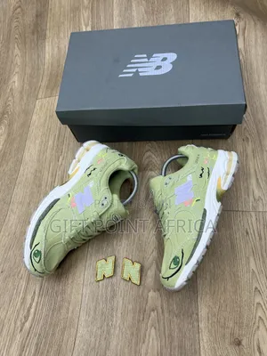 Bryant Giles X New Balance 2002r Sneakers