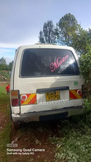Nissan Caravan (Urvan) 1994 White