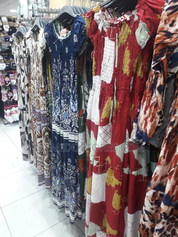 Ladies Dresses and Hand Bags - thumbnail 4