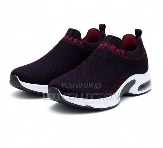 Women New Sports Shoes Comfortable, Lightweight Casual Running Shoes