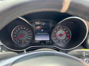 Mercedes-Benz C63 Base RWD Sedan (4.0L V8 7A) 2018 Black