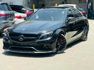 Mercedes-Benz C63 Base RWD Sedan (4.0L V8 7A) 2018 Black