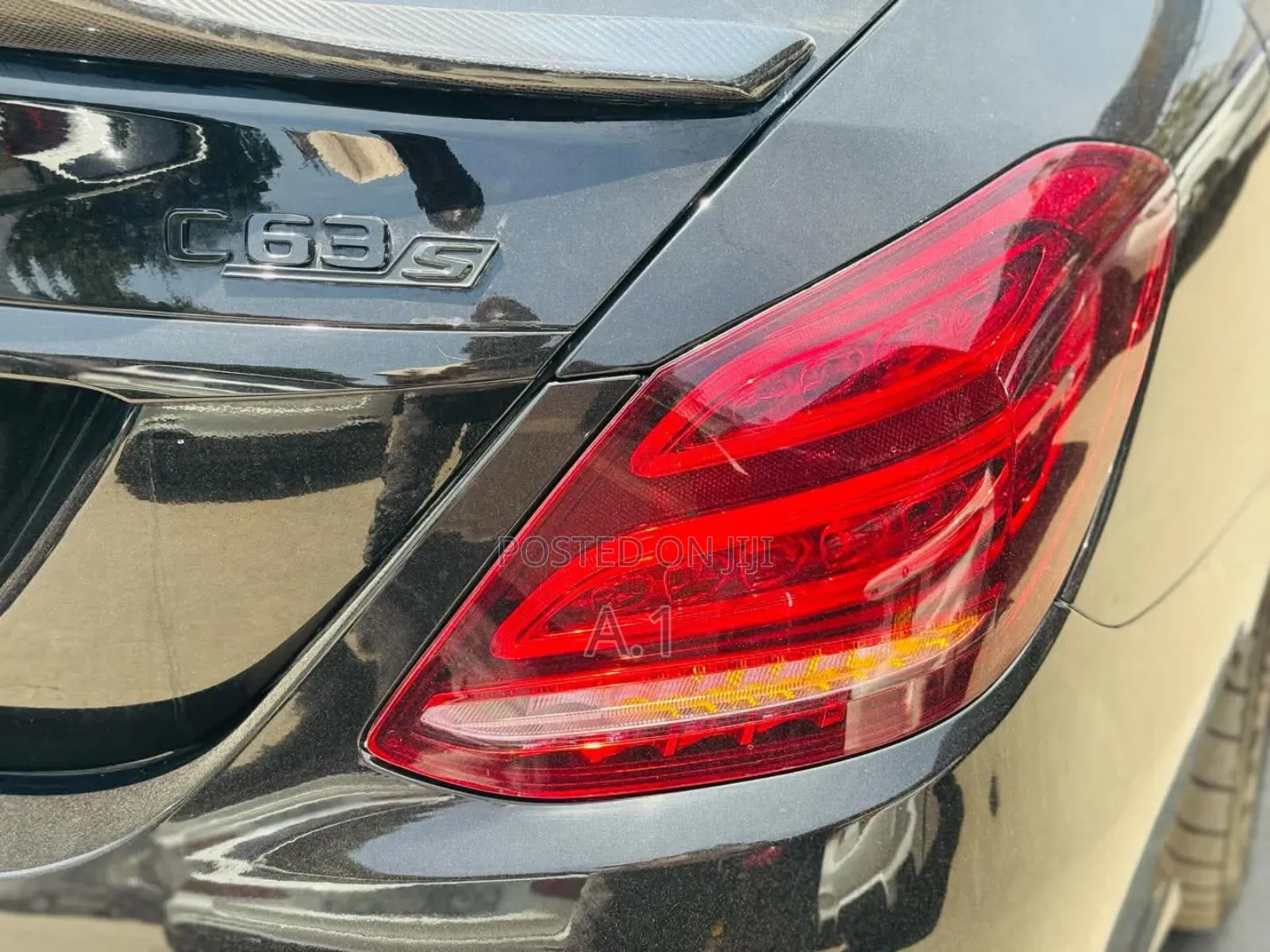 Mercedes-Benz C63 Base RWD Sedan (4.0L V8 7A) 2018 Black