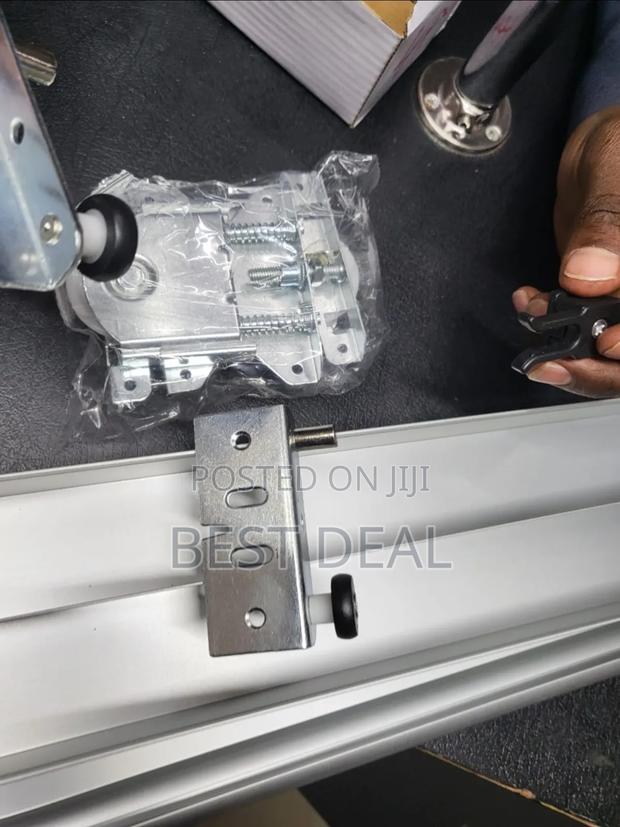 Wadrobe Sliding Door Mechanism