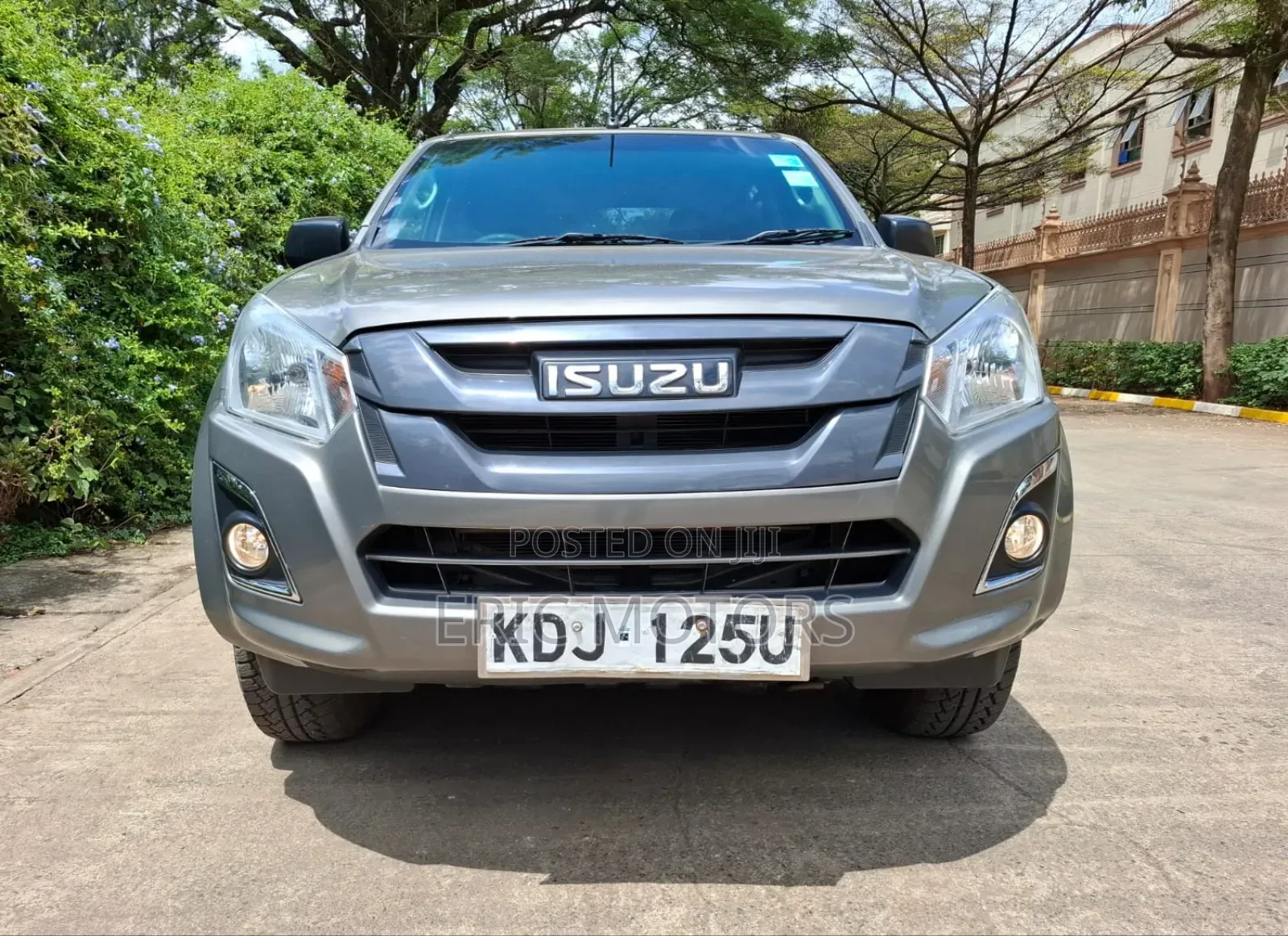 Isuzu D-MAX 2022 Brown