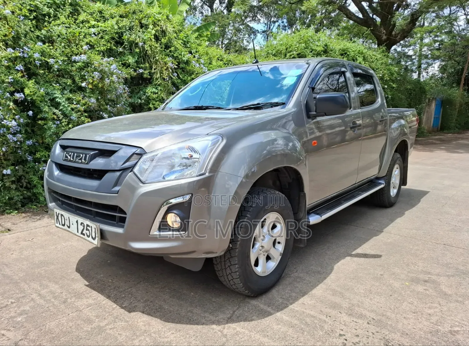 Isuzu D-MAX 2022 Brown
