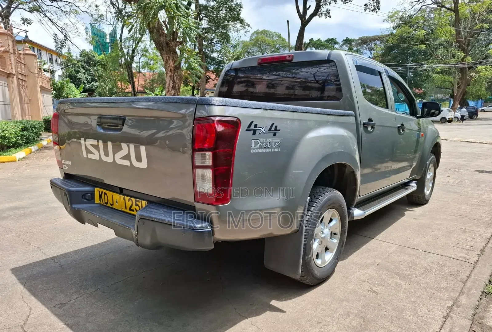Isuzu D-MAX 2022 Brown