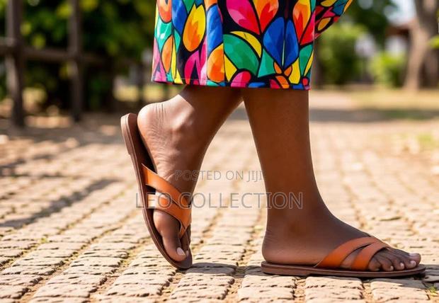 Mossimo Rich Aunty Leather Sandals - thumbnail 4