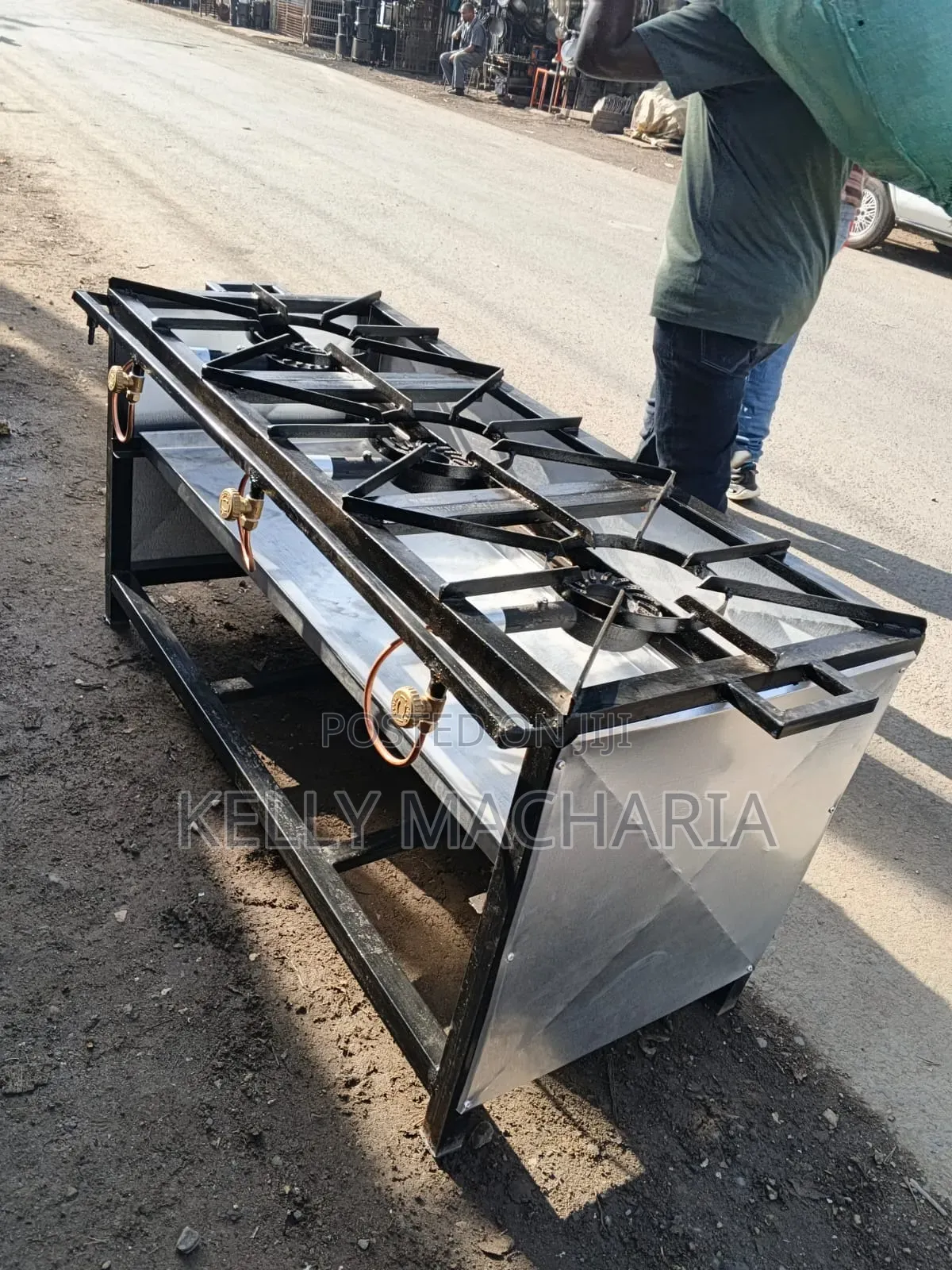 Commercial Closed Three Burner Gas Grill Jikos